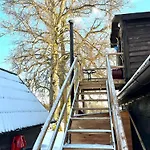 Lili Puhkemaja Kuutsemaeel