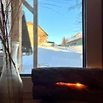 Lili Puhkemaja Kuutsemaeel * Otepaa