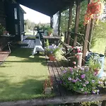 Dom wakacyjny Lili Puhkemaja Kuutsemaeel *