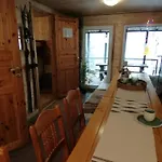 Holiday home Lili Puhkemaja Kuutsemaeel