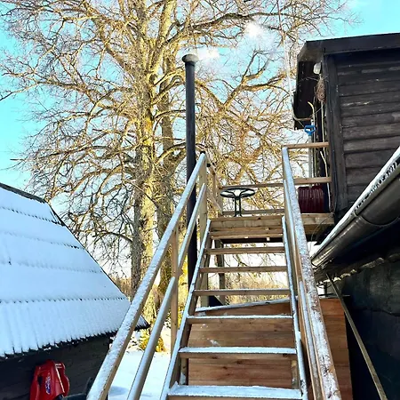 Lili Puhkemaja Kuutsemaeel