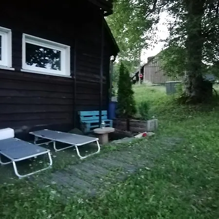 Lili Puhkemaja Kuutsemaeel *