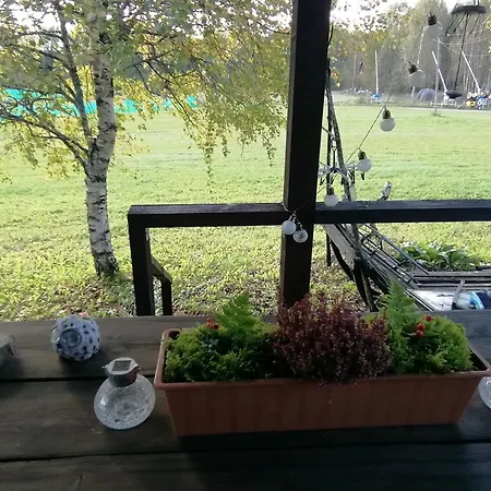 Lili Puhkemaja Kuutsemaeel