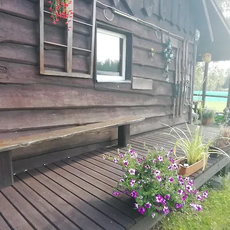 Lili Puhkemaja Kuutsemaeel * Otepää