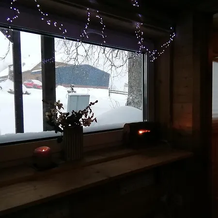 Lili Puhkemaja Kuutsemaeel