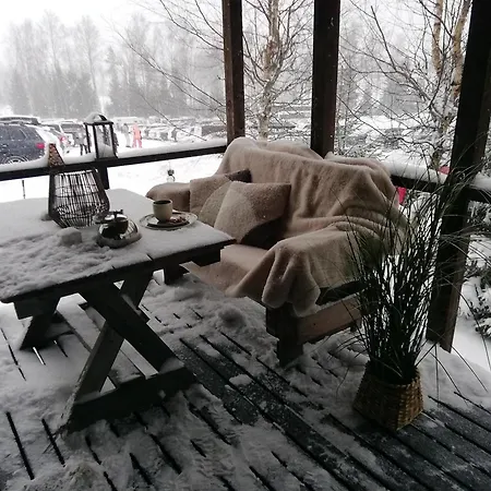 Lili Puhkemaja Kuutsemaeel