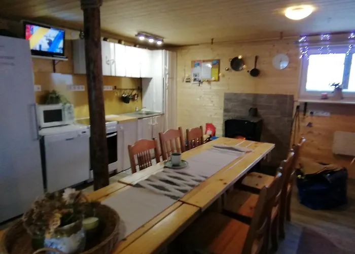 Lili Puhkemaja Kuutsemaeel